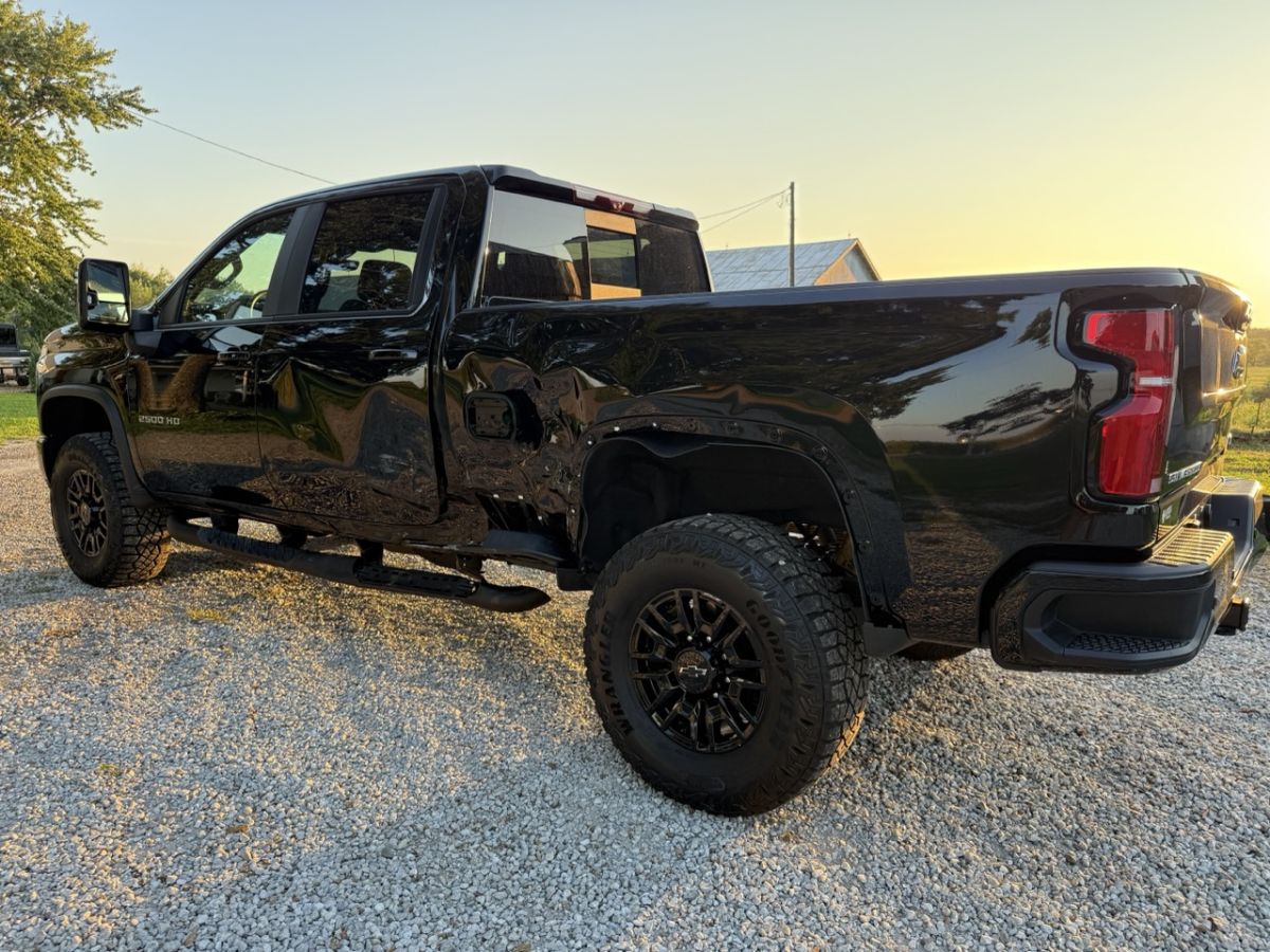 2026 Chevrolet Silverado 2500HD ZR2 - Photo 6