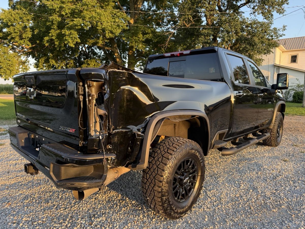 2026 Chevrolet Silverado 2500HD ZR2 - Photo 8