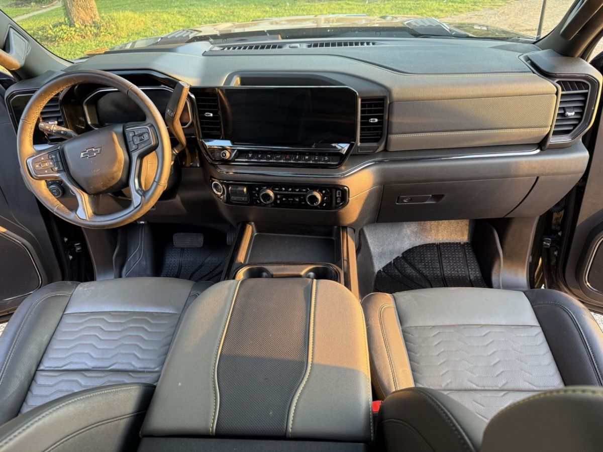 2026 Chevrolet Silverado 2500HD ZR2 - Photo 12