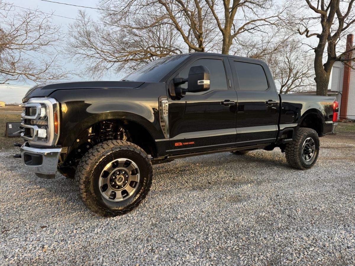2024 Ford F-250 Lariat 4x4 Crew Cab 6-3/4' Box's photo