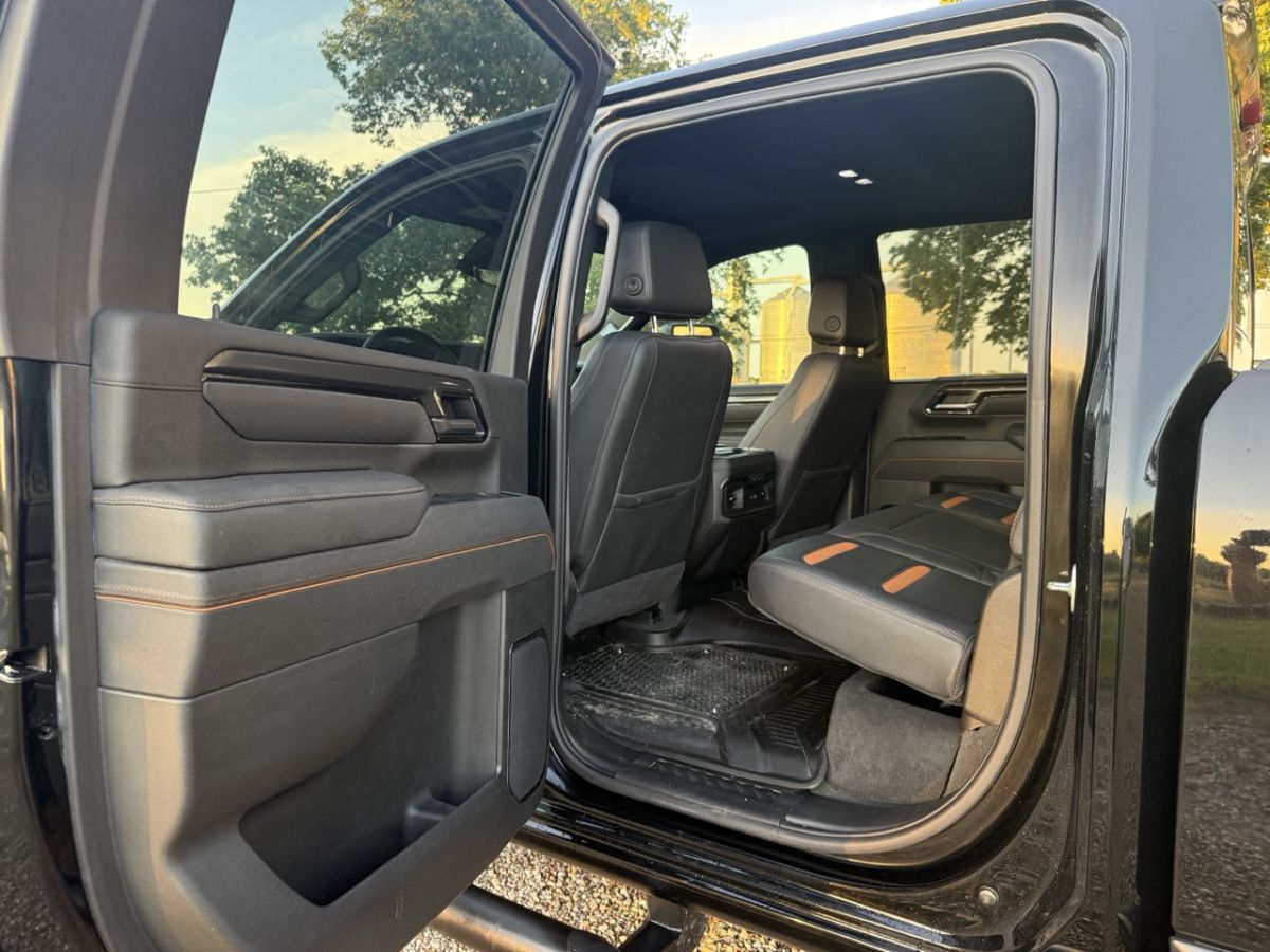 2025 GMC Sierra 3500HD AT4 - Photo 6
