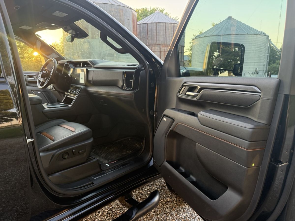 2025 GMC Sierra 3500HD AT4 - Photo 7