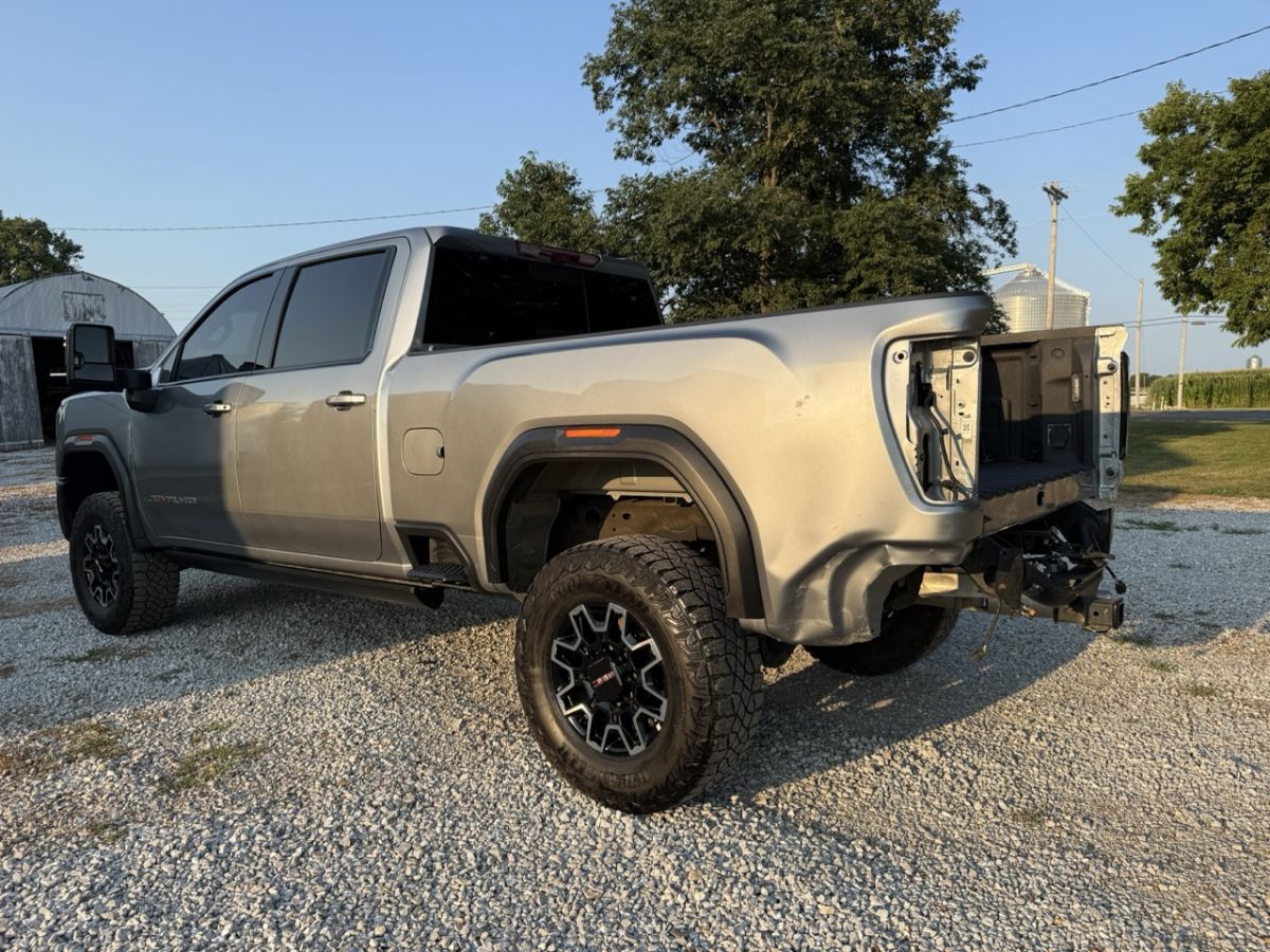 2025 GMC Sierra 2500HD AT4X - Photo 3