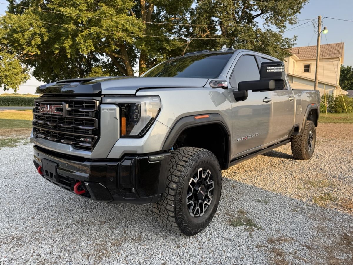 2025 GMC Sierra 2500HD AT4X - Photo 2