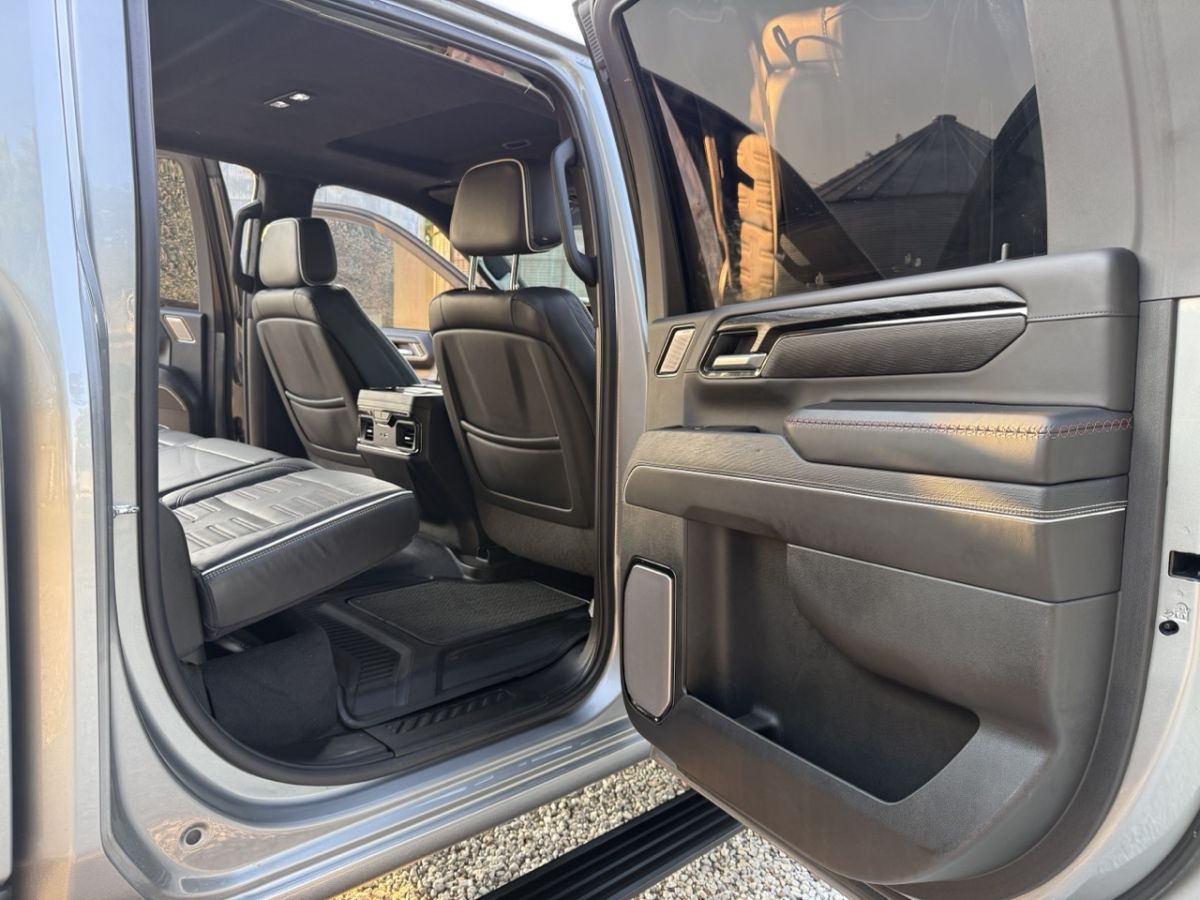 2025 GMC Sierra 2500HD AT4X - Photo 13