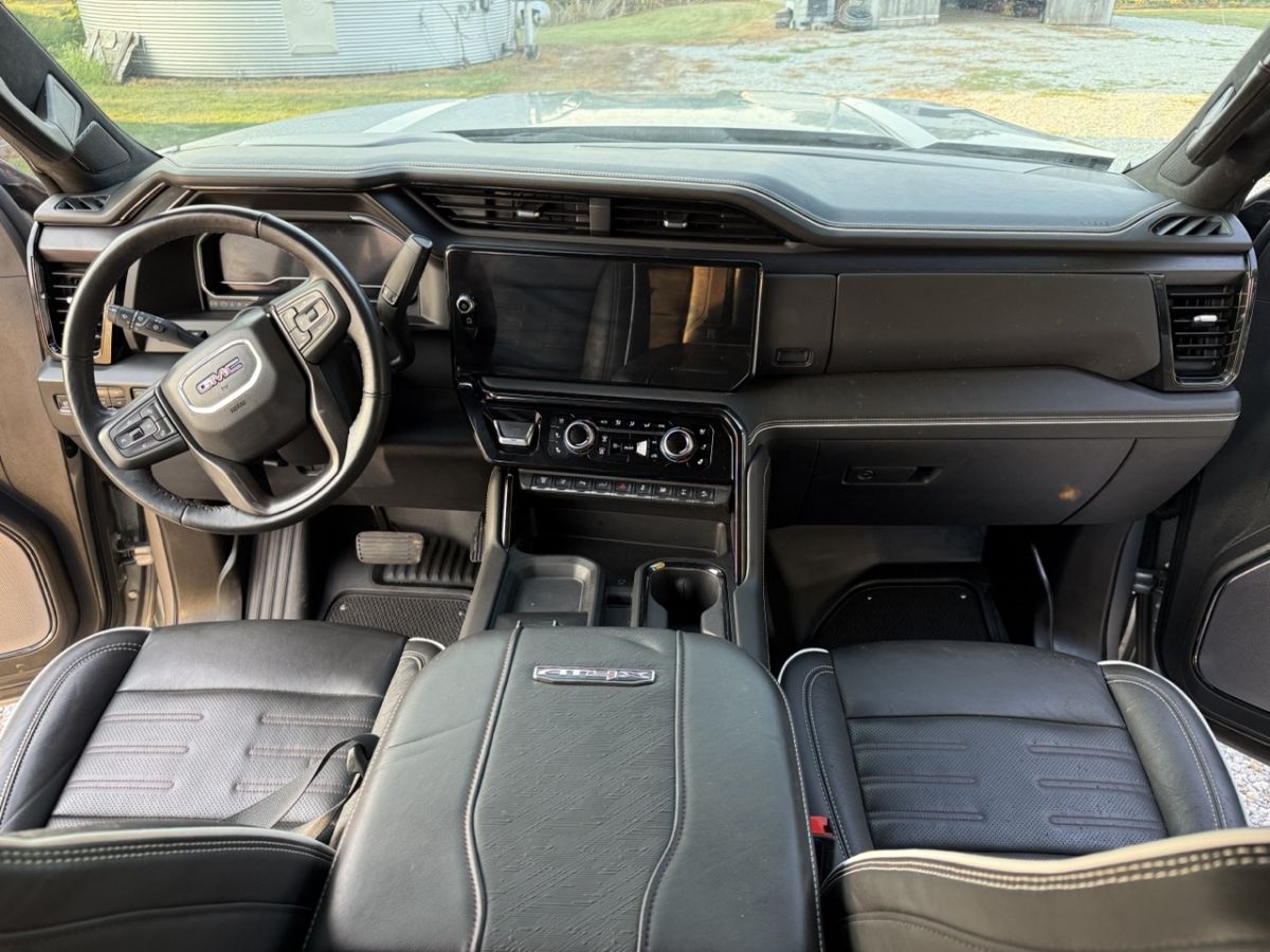 2025 GMC Sierra 2500HD AT4X - Photo 9